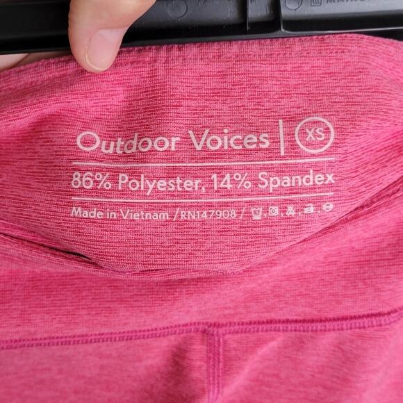 Outdoor Voices Warmup Leggings in Flamingo Pink 3/4 - Picture 3 of 5